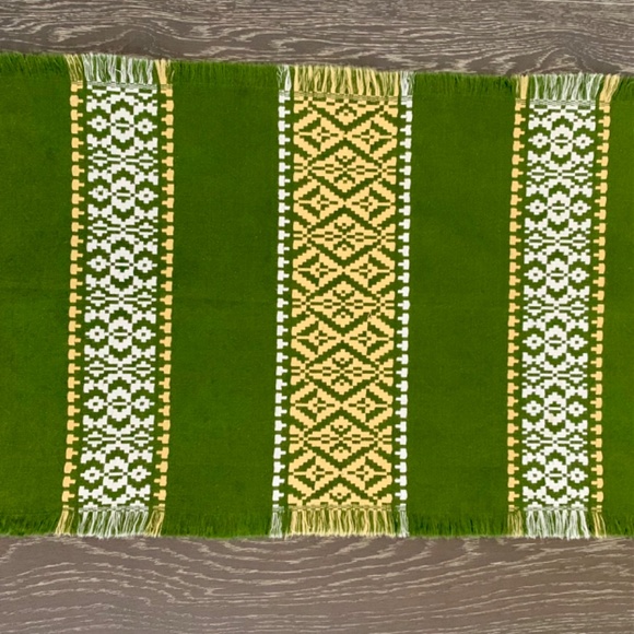 Table Runner Mid-Century Modern Geometric Design - Picture 8 of 8